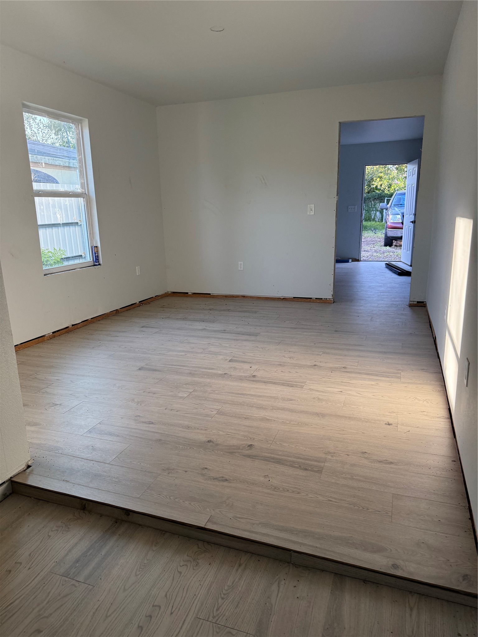 8141 Howard Drive Property Photo 8