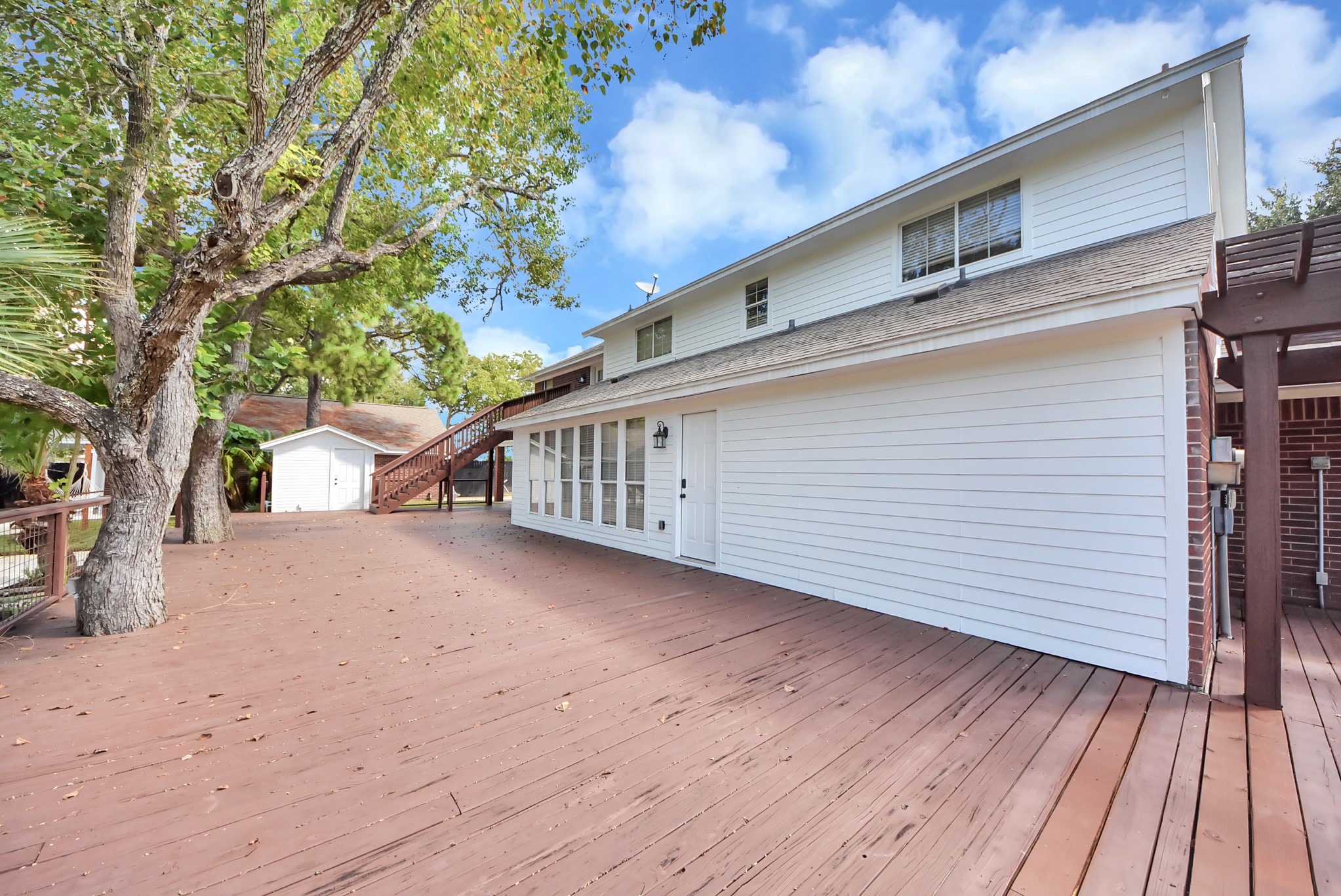 1910 Avenue L Property Photo 14