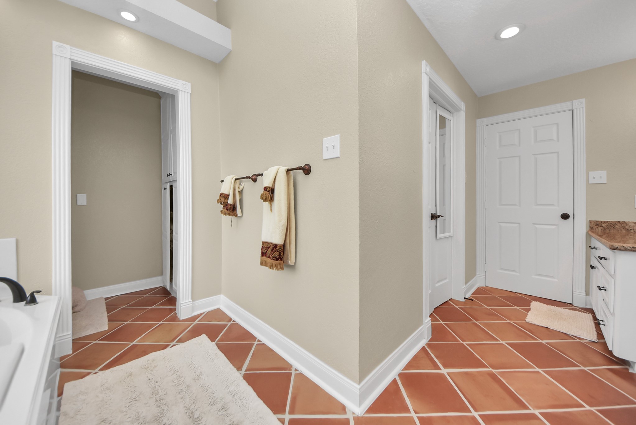 1910 Avenue L Property Photo 27
