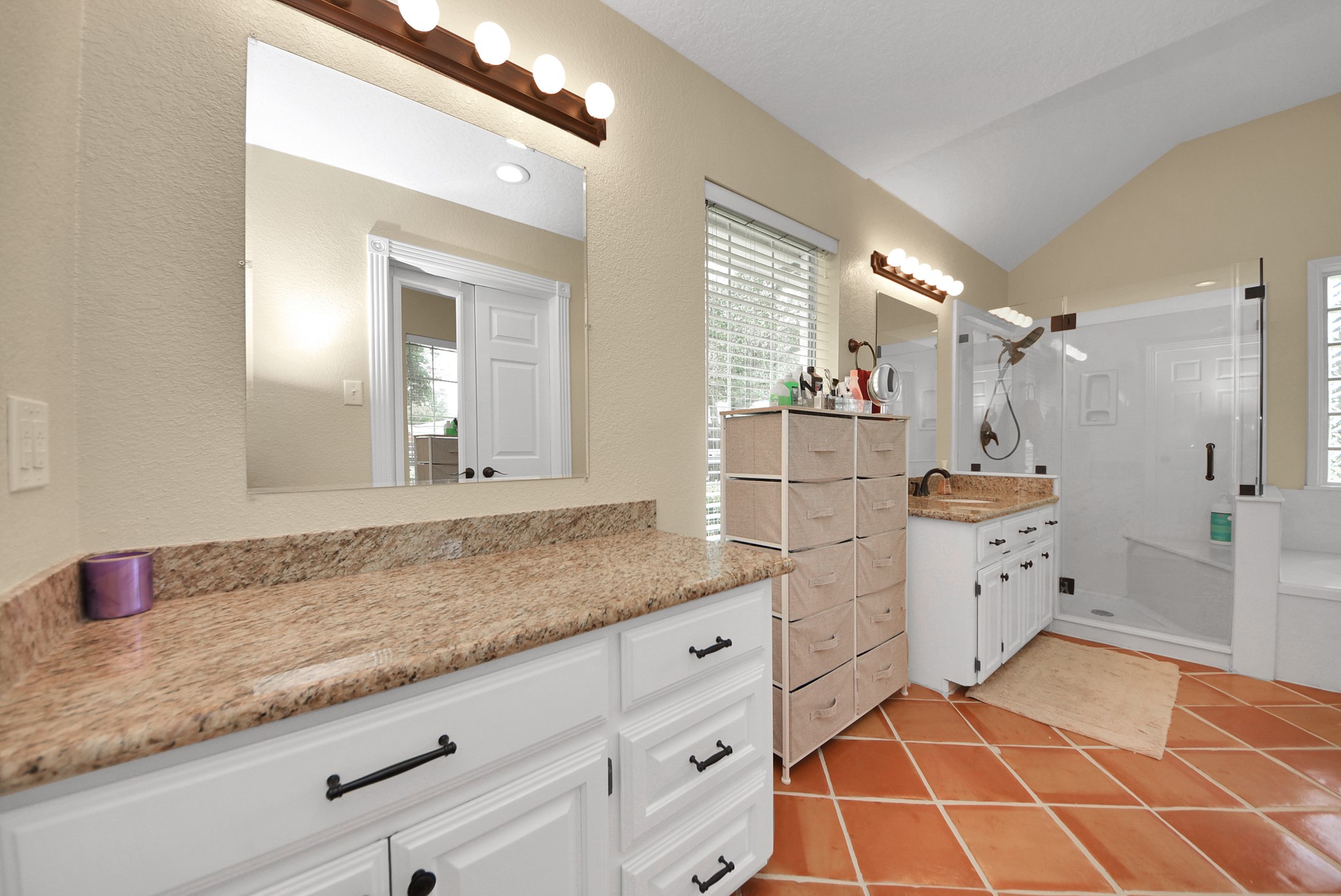 1910 Avenue L Property Photo 28