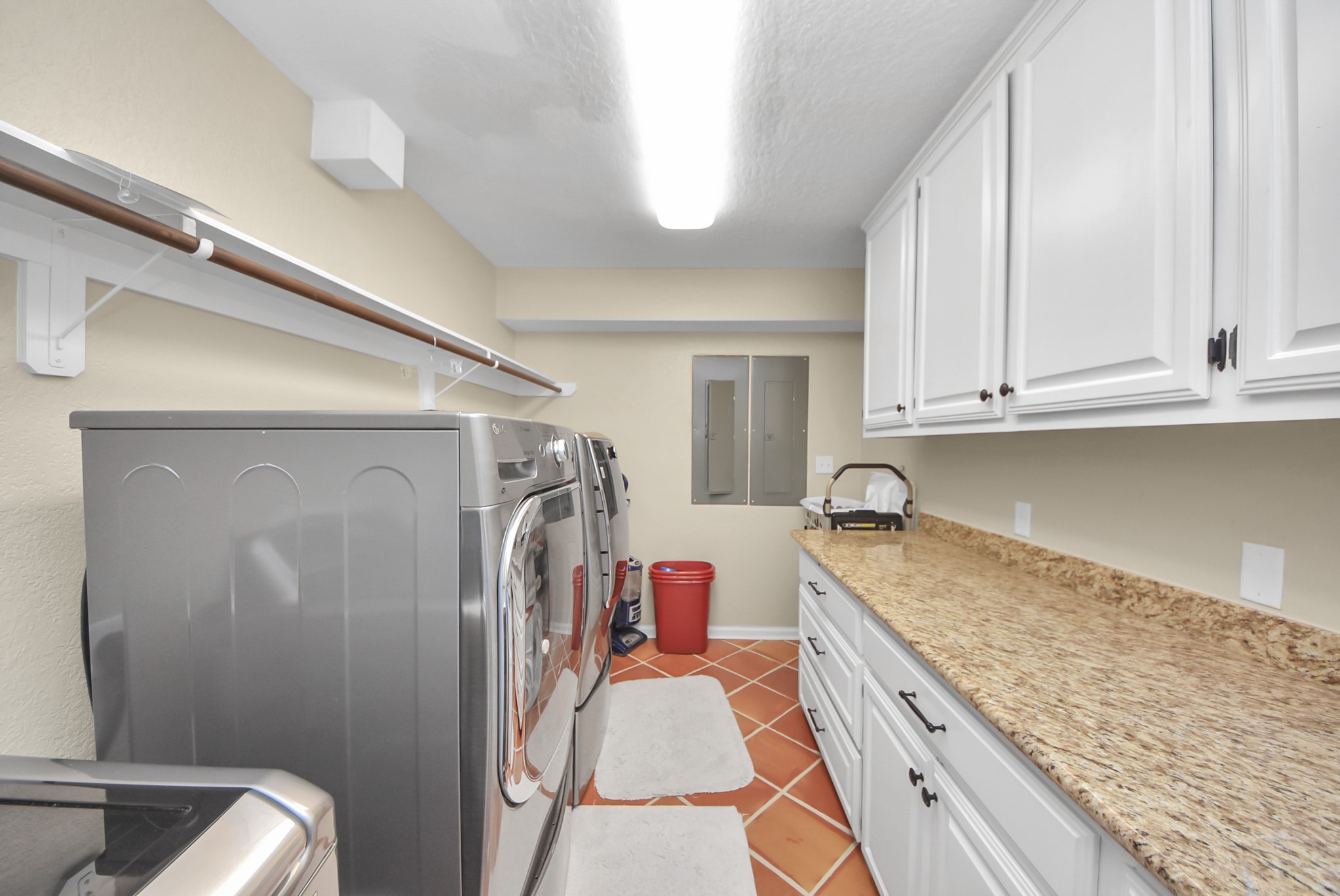 1910 Avenue L Property Photo 35