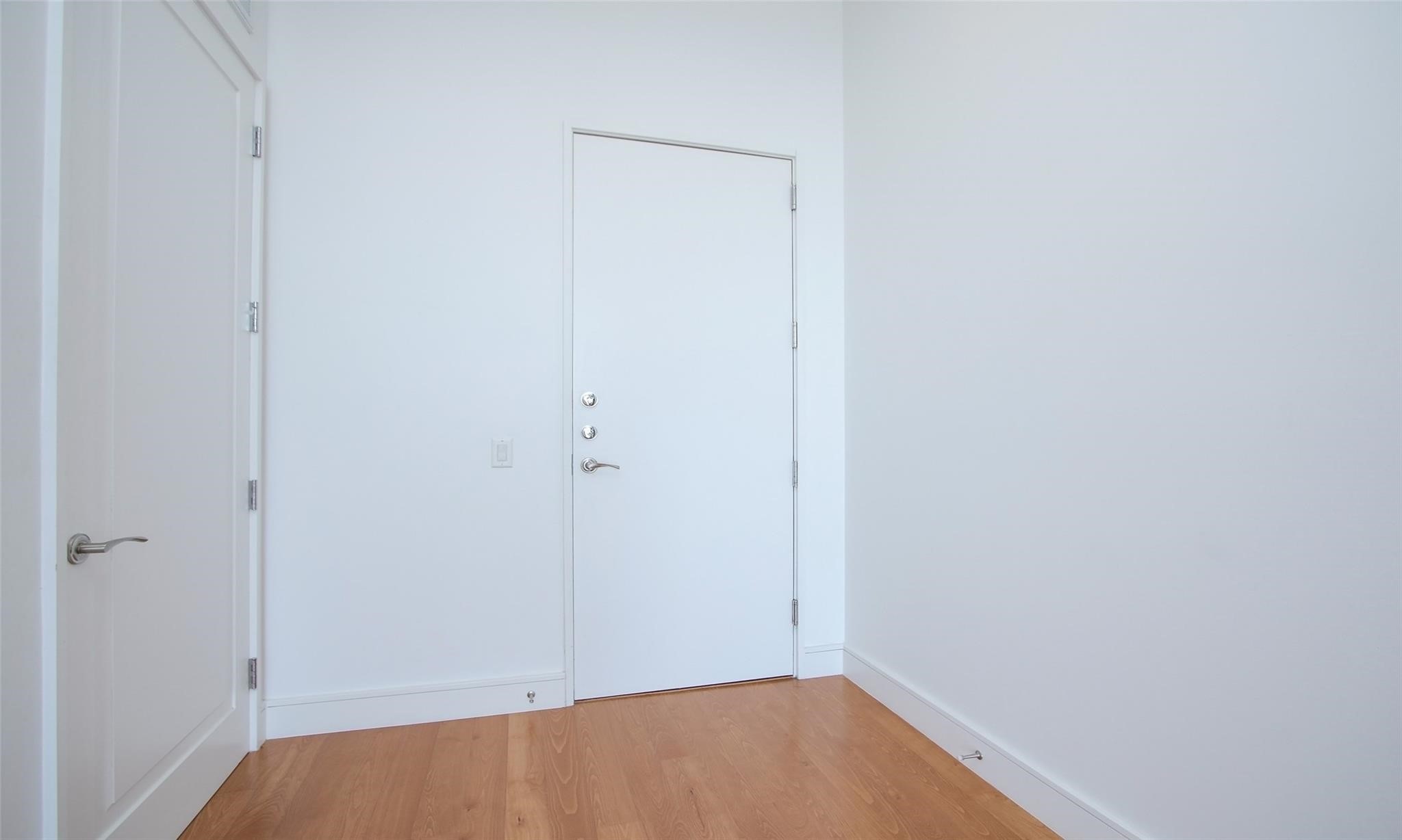 2727 Kirby Drive 10b Property Photo 7