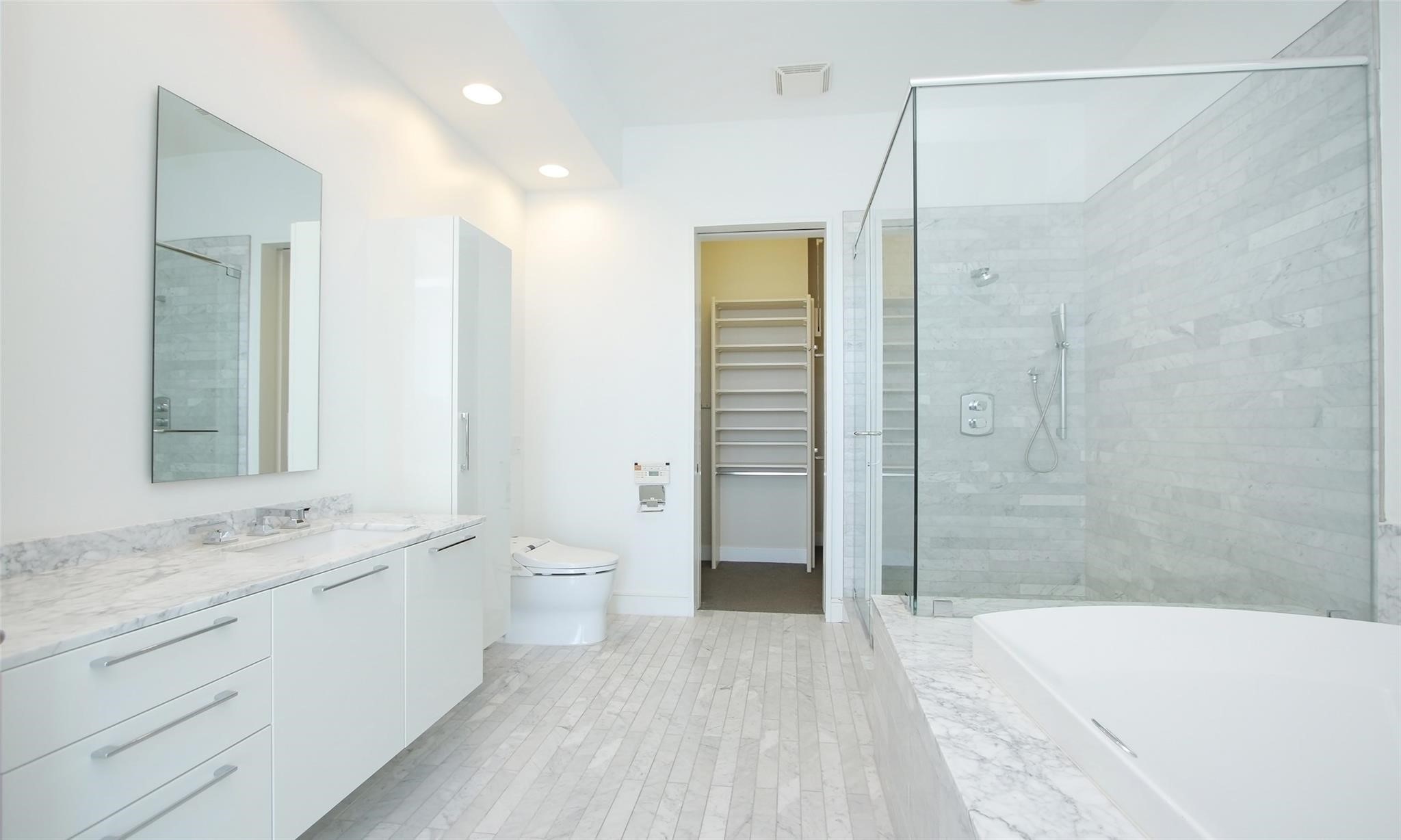 2727 Kirby Drive 10b Property Photo 25