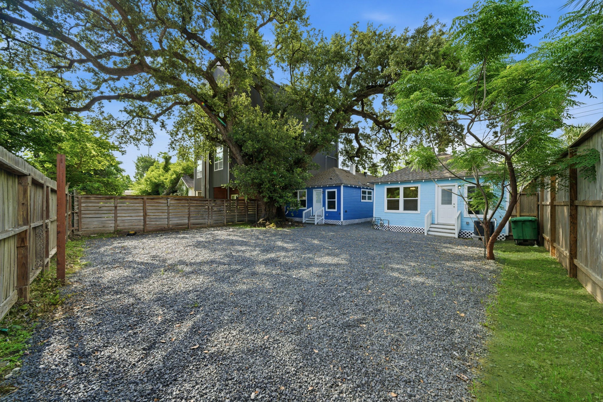 1210 Crockett Street Property Photo 19