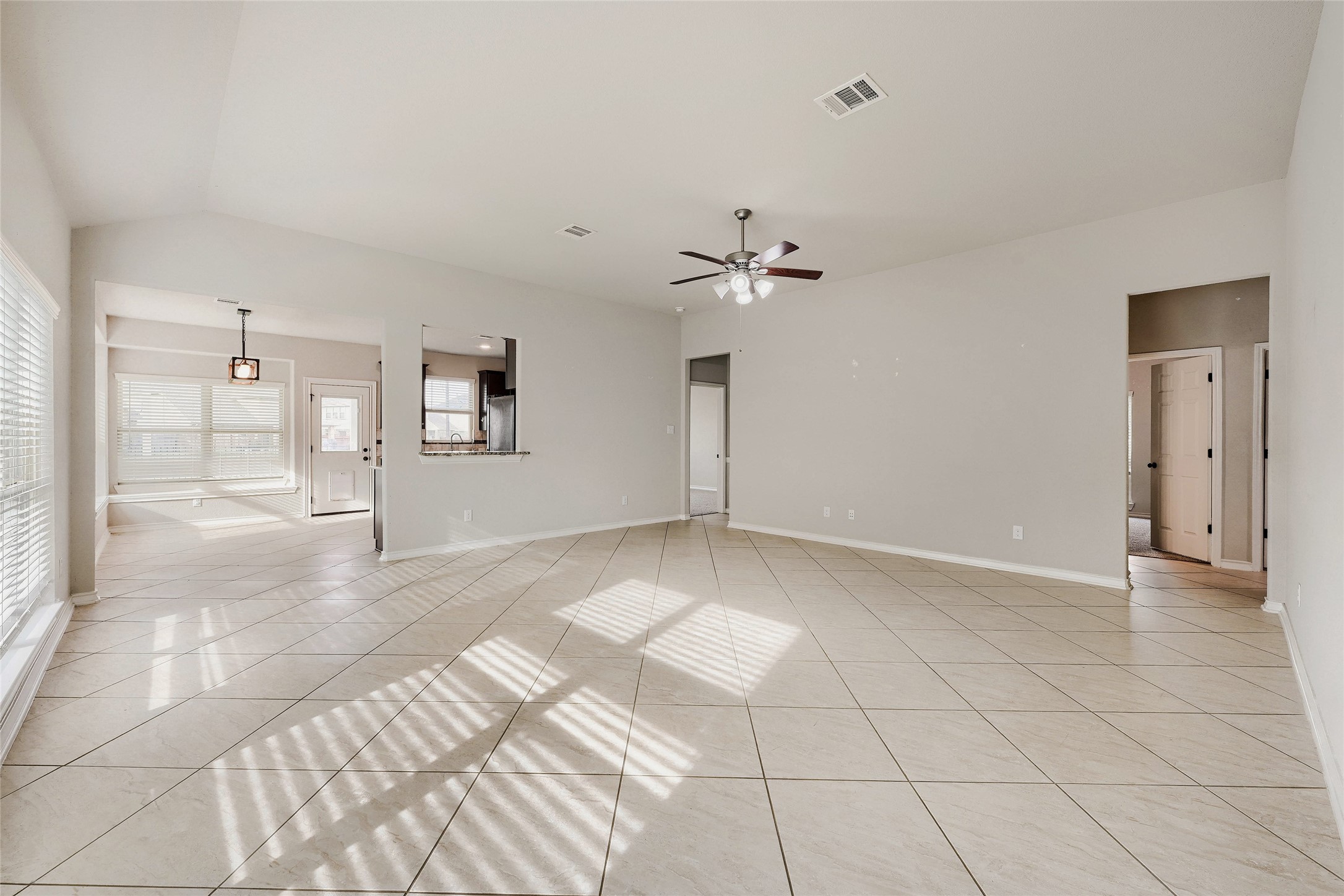 6210 Mason Way Property Photo 5