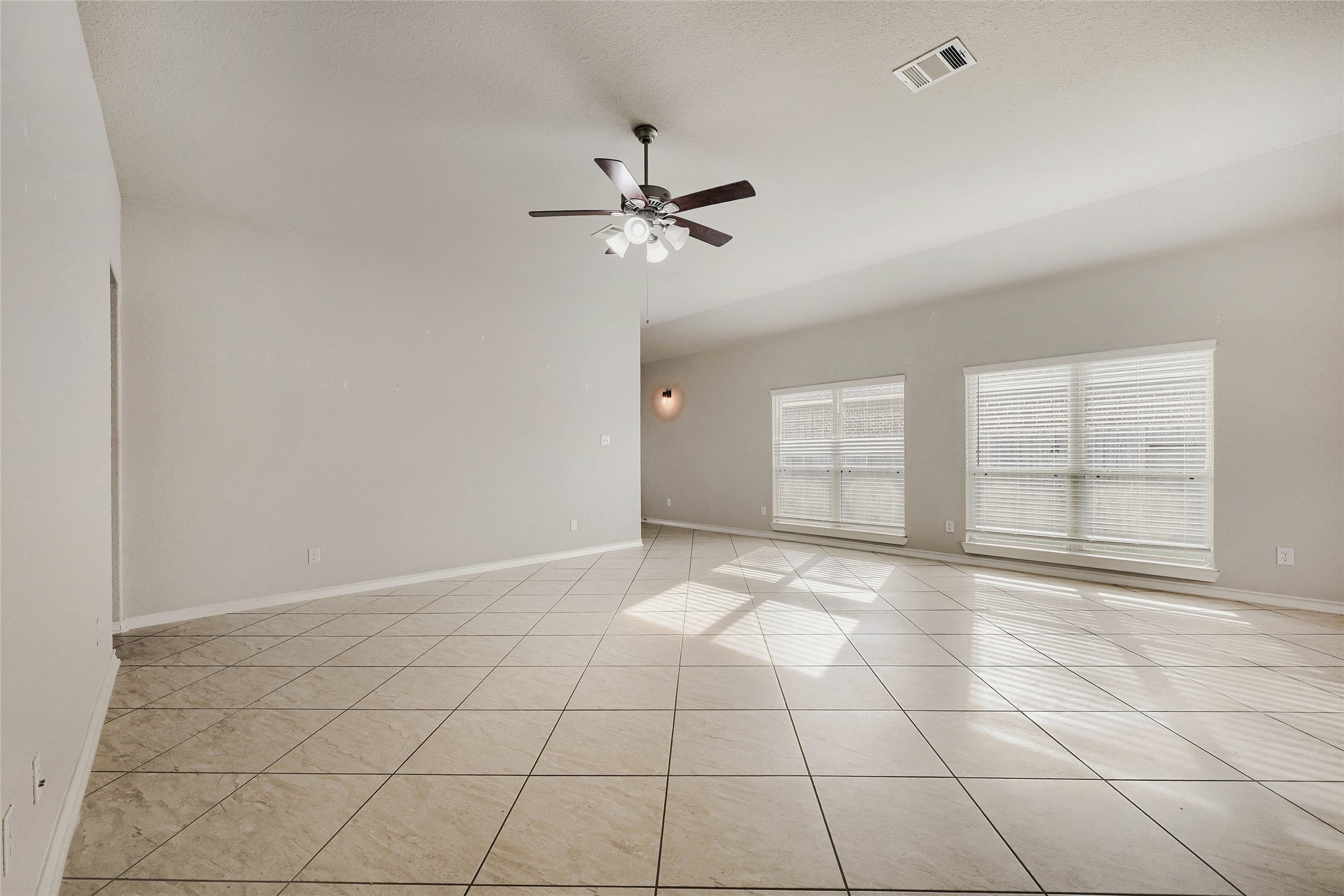 6210 Mason Way Property Photo 6