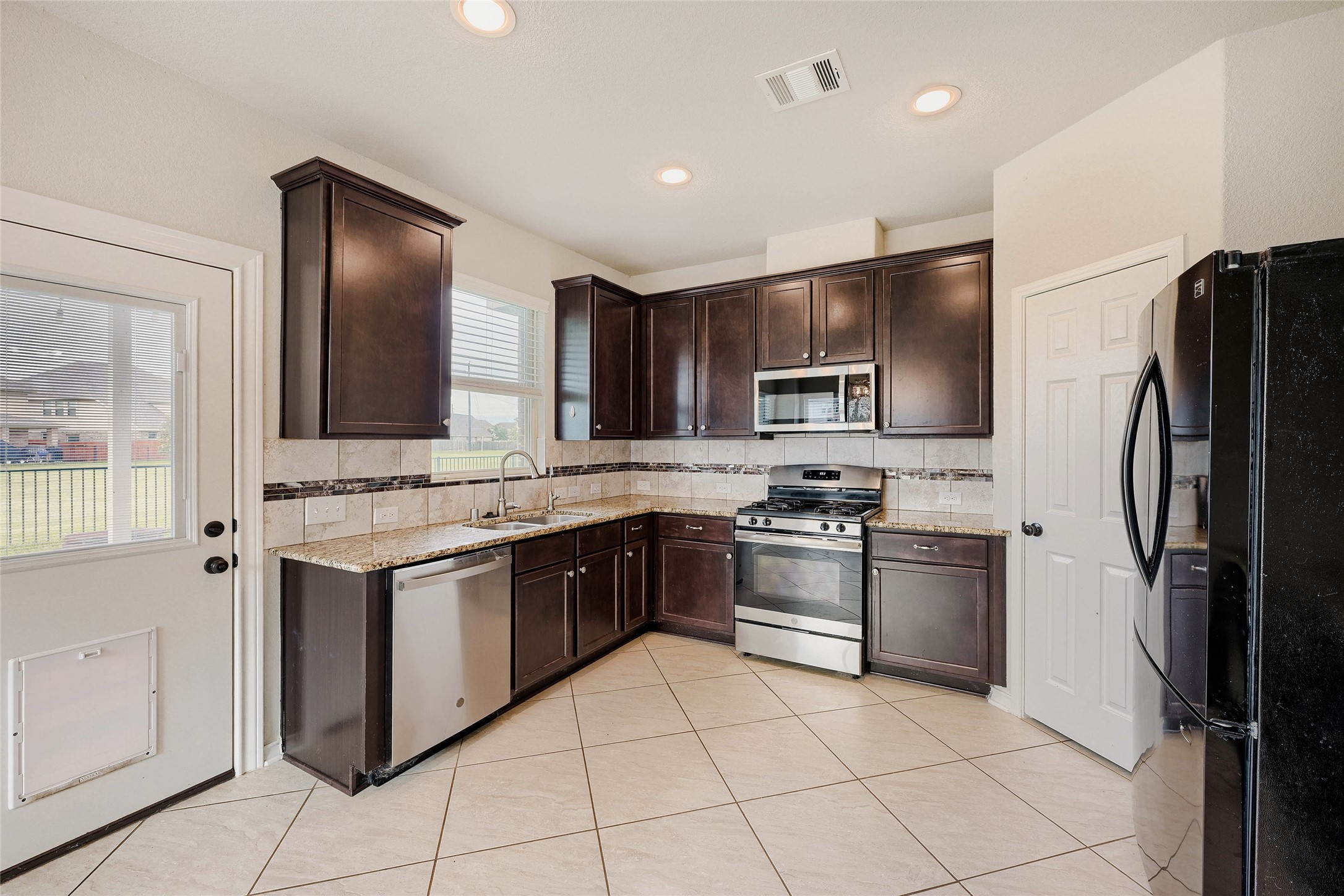 6210 Mason Way Property Photo 8