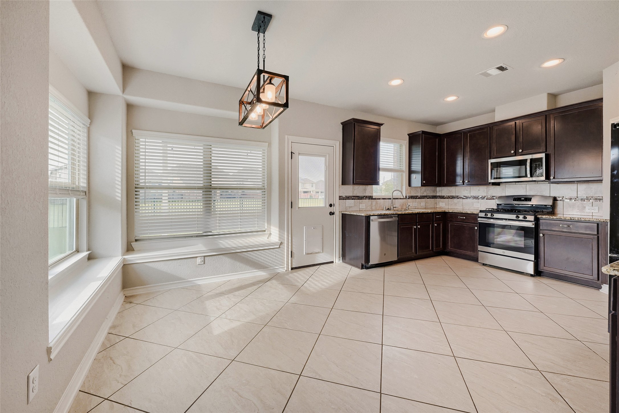 6210 Mason Way Property Photo 10