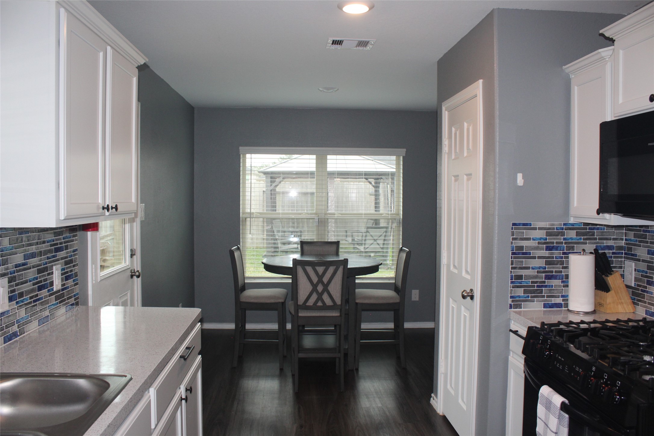 1335 Winding Willow Drive Property Photo 11