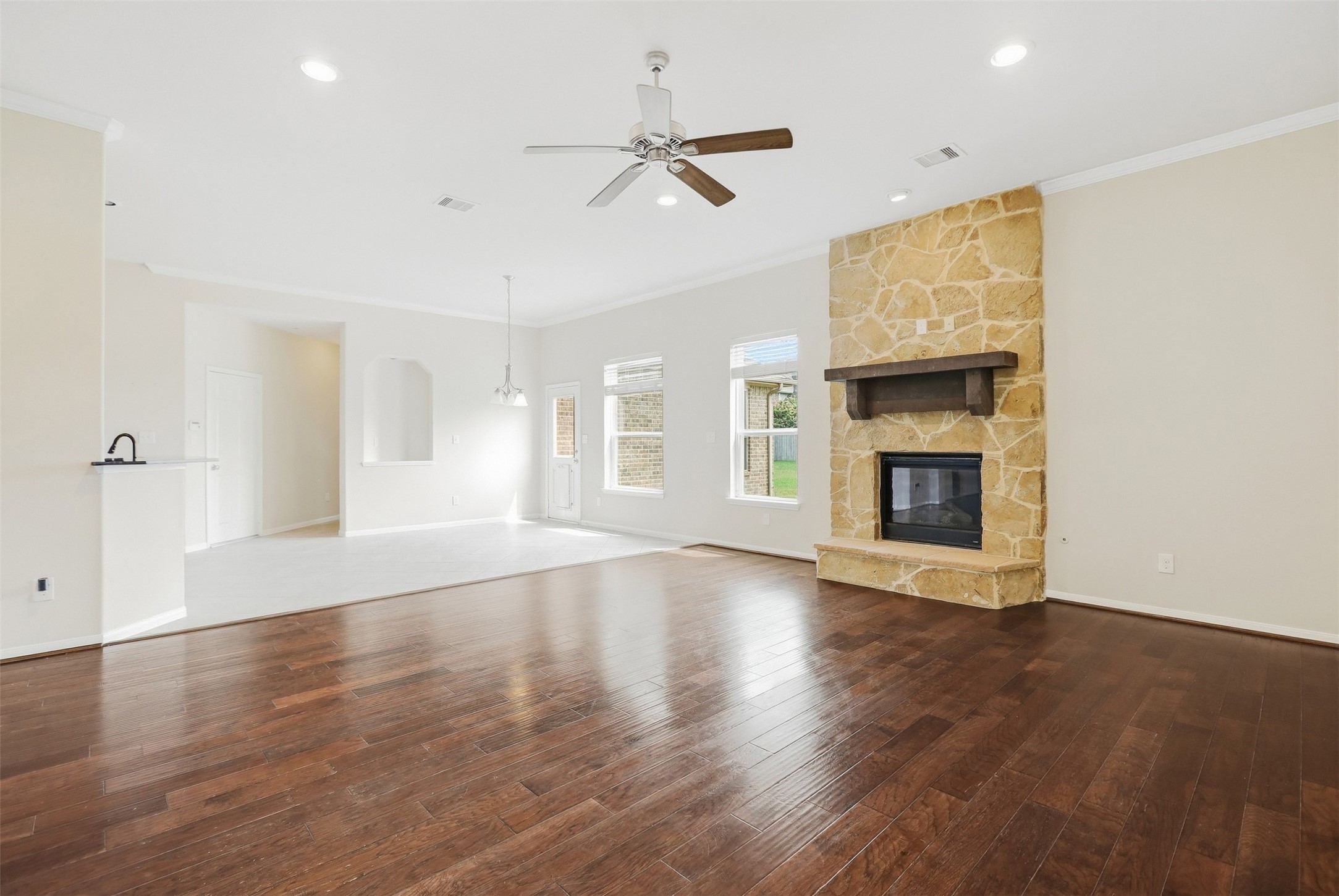 4002 Broadmoor Drive Property Photo 17