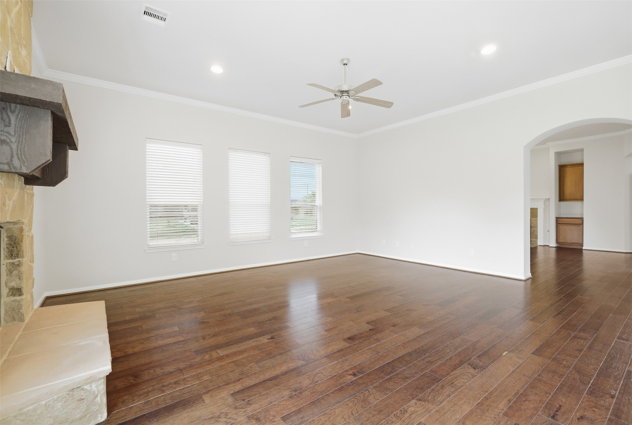 4002 Broadmoor Drive Property Photo 18