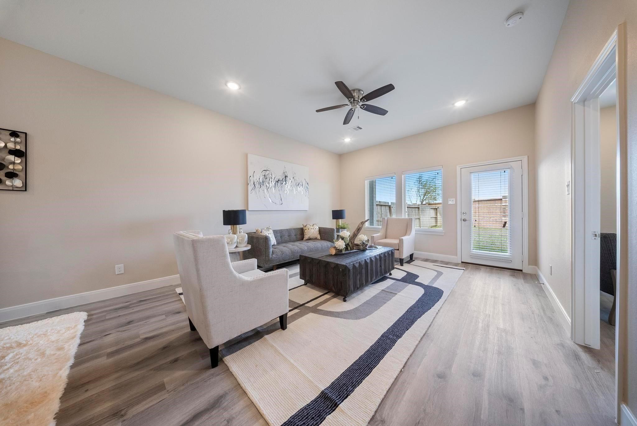 2015 Olivos Street Property Photo 8