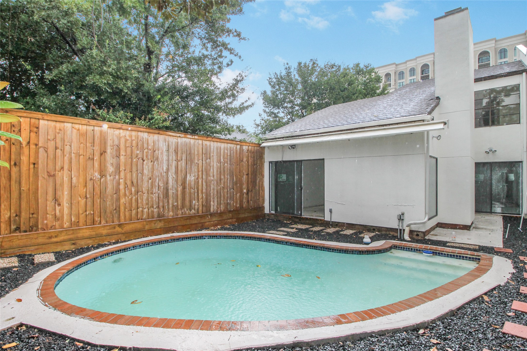 1735 Norfolk Street Property Photo 2