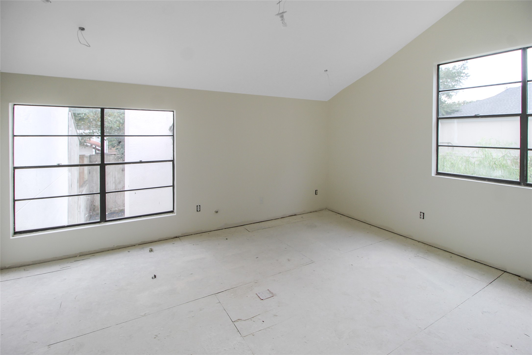 1735 Norfolk Street Property Photo 14