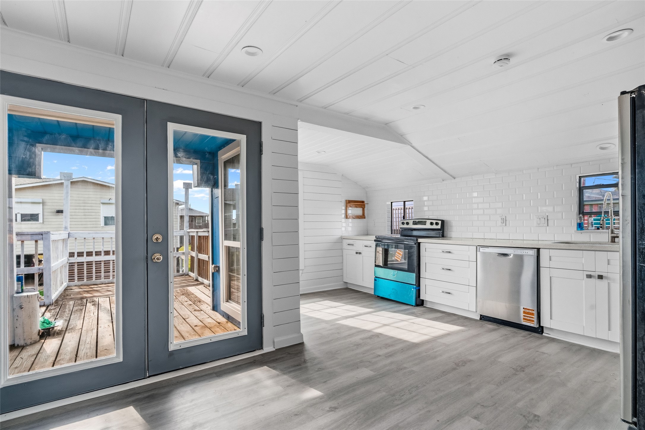 416 Seabean Street Property Photo 15