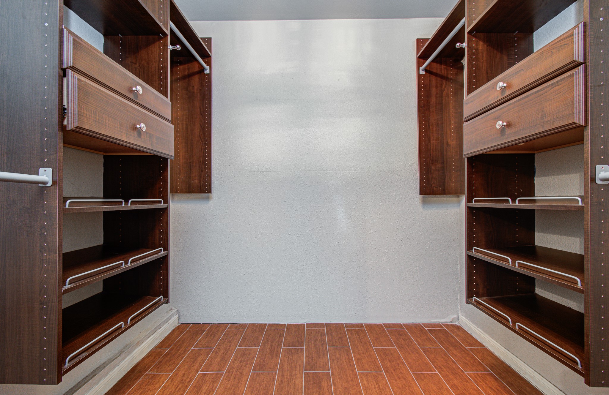 13030 Hollow Brook Drive Property Photo 28