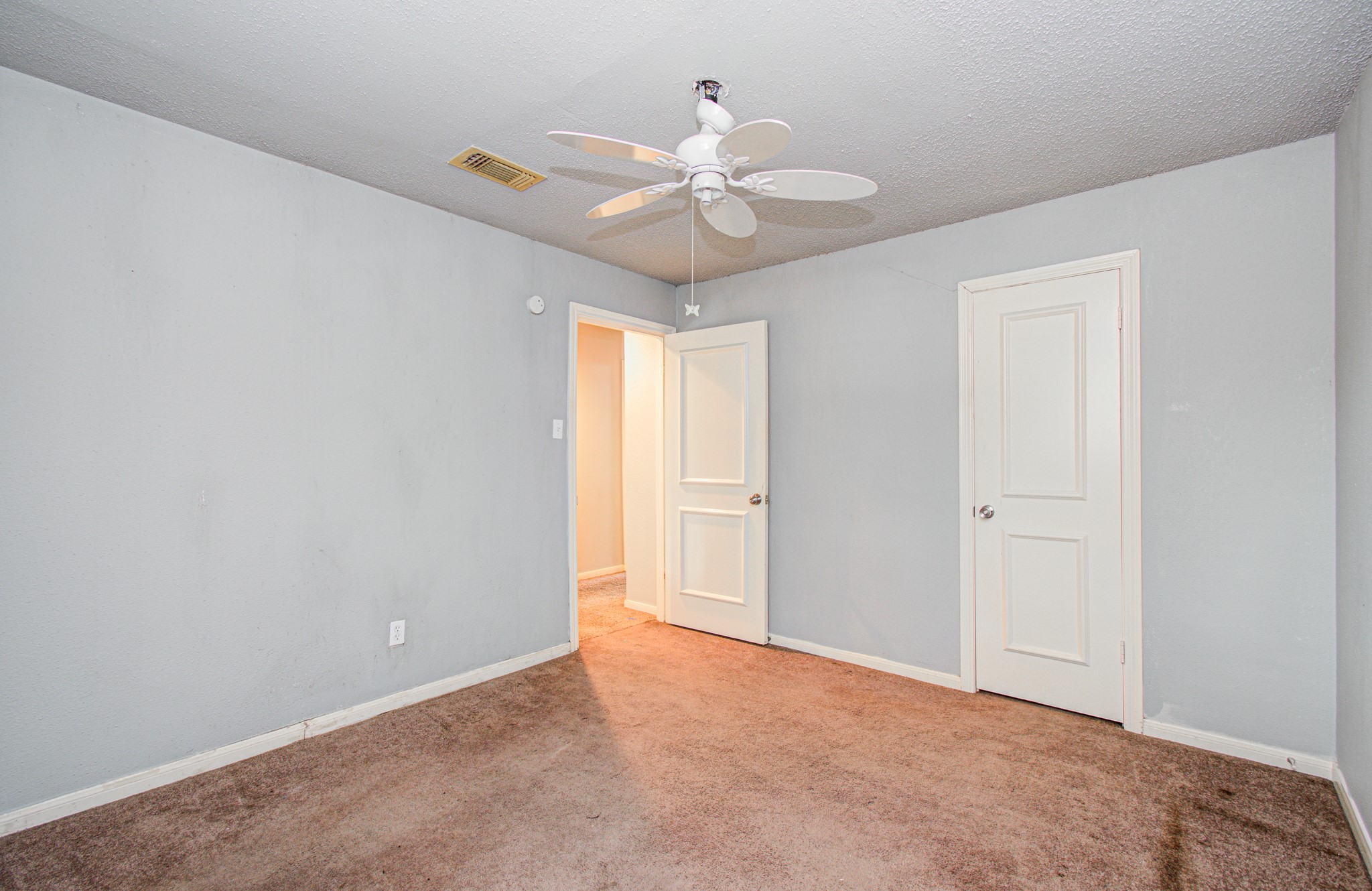 13030 Hollow Brook Drive Property Photo 34