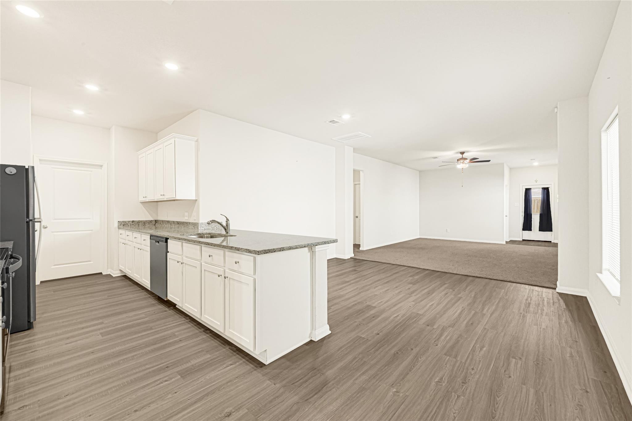 8036 Alpine Bearberry Drive Property Photo 7