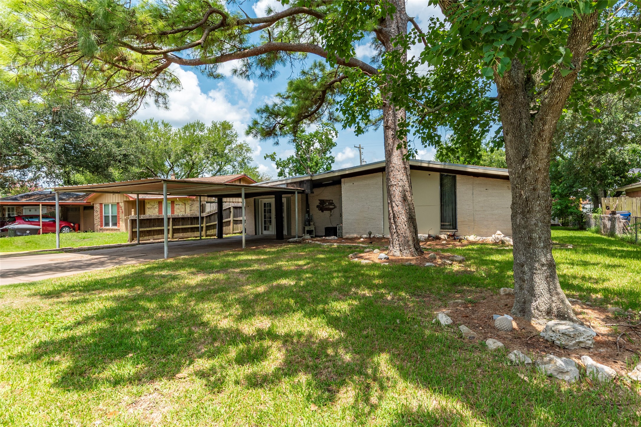 1210 Connie Street Property Photo 1
