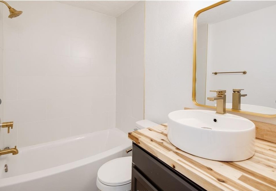 1209 Antone Street Property Photo 4