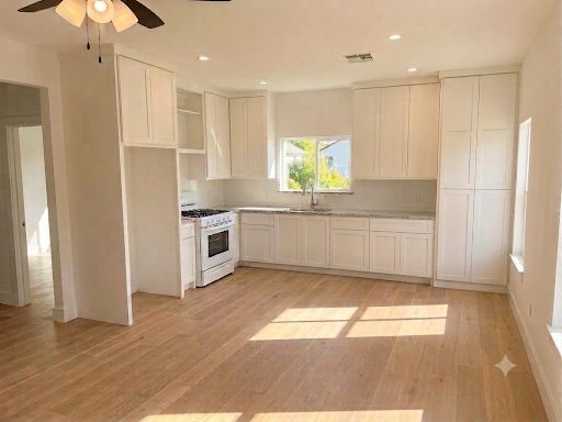 1915 Creston Drive A Property Photo 3