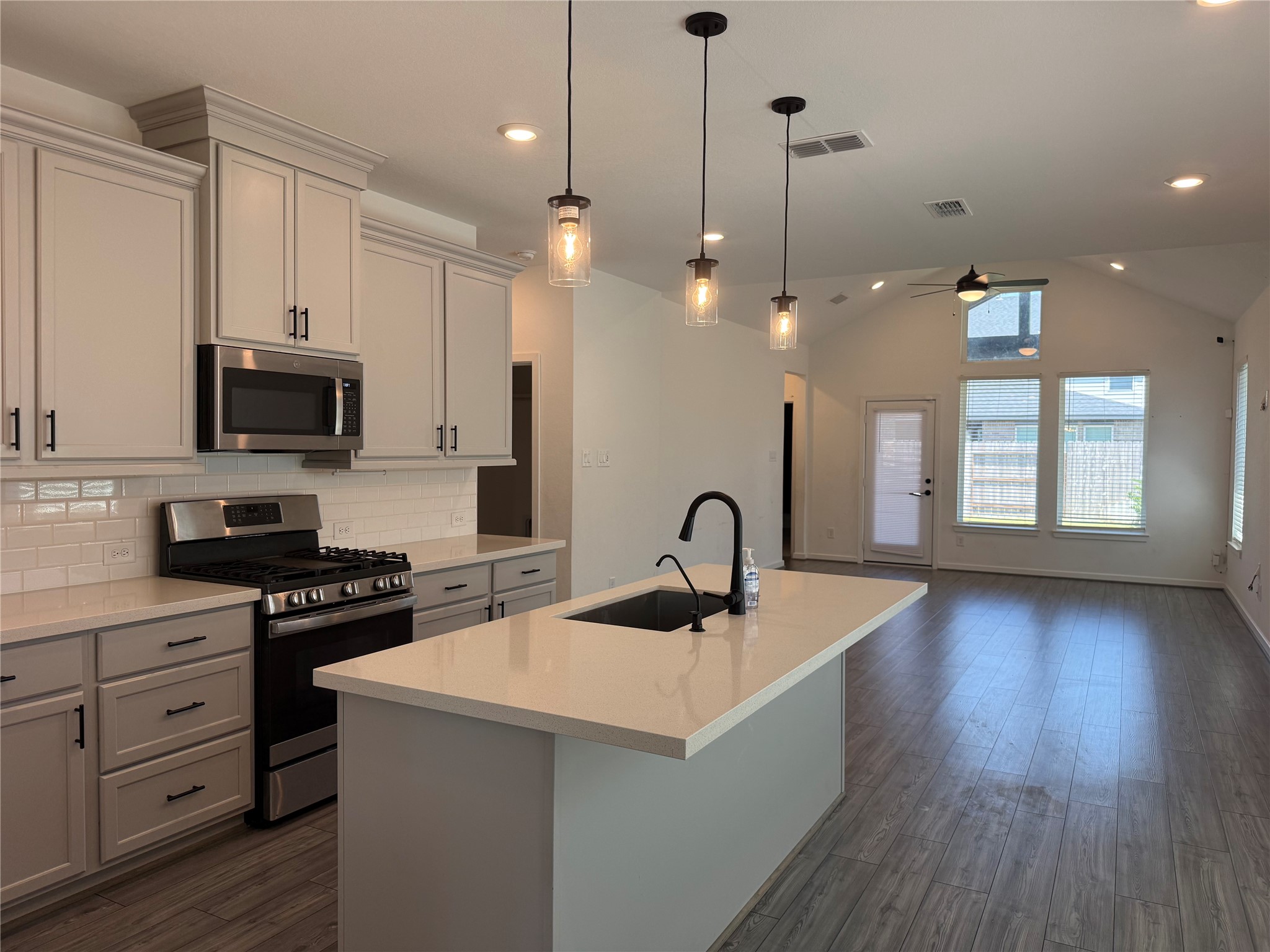21626 Lampeter River Lane Property Photo 4
