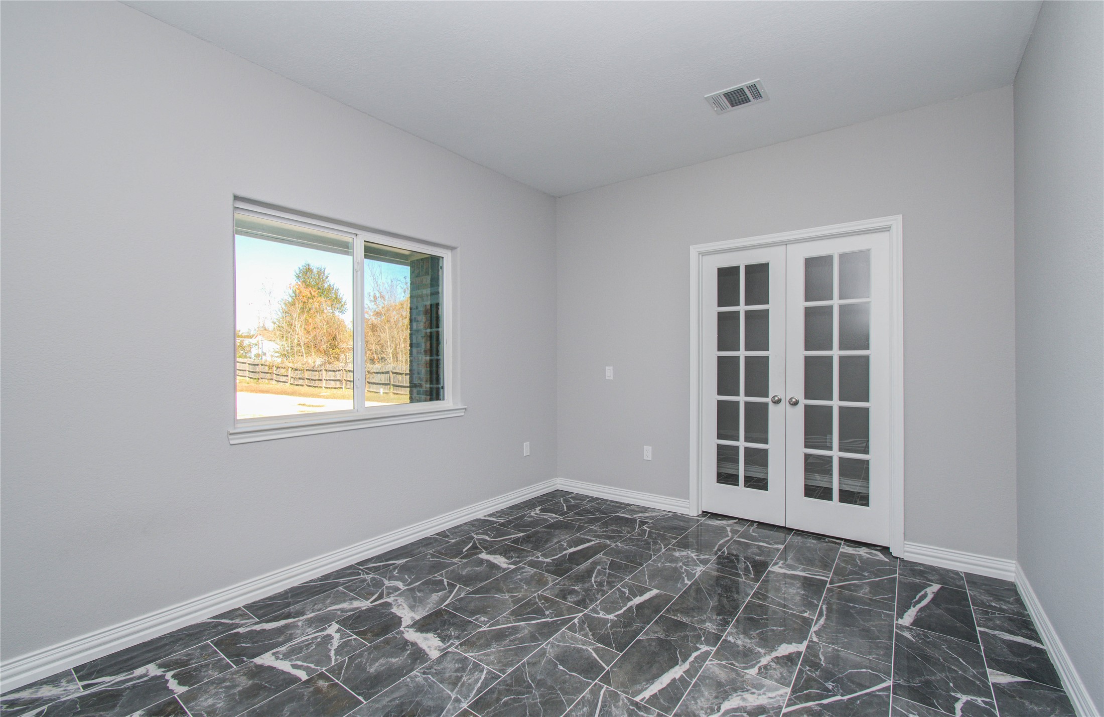 898 Road 3556 Property Photo 23