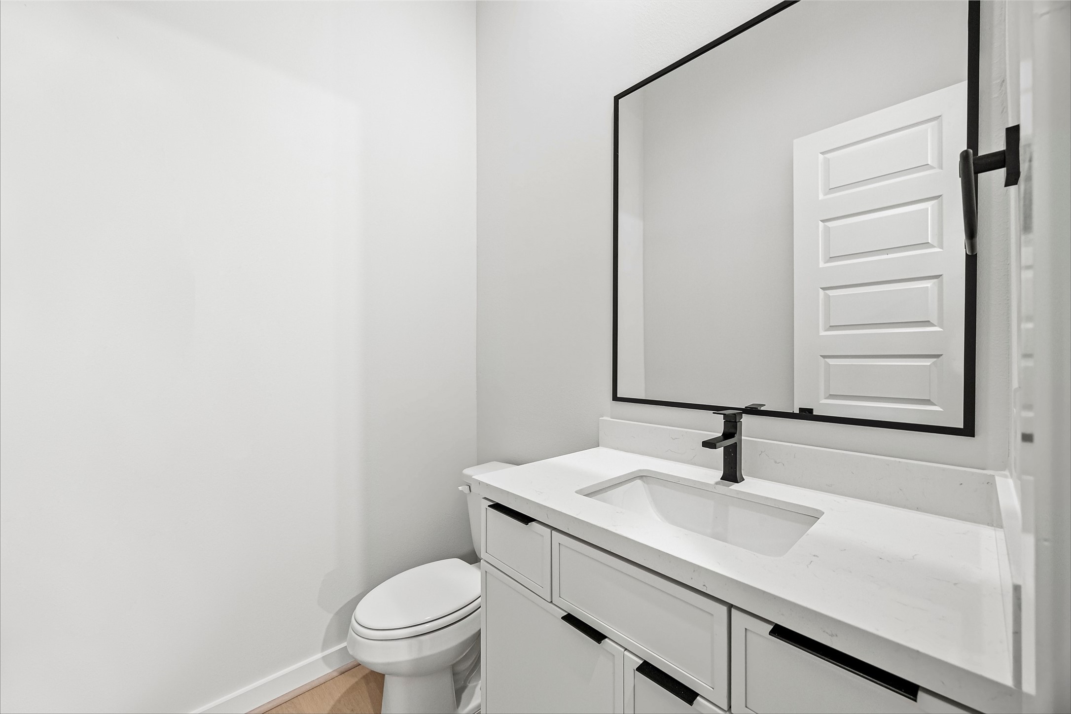 523 Hillwood Heights Drive Property Photo 20
