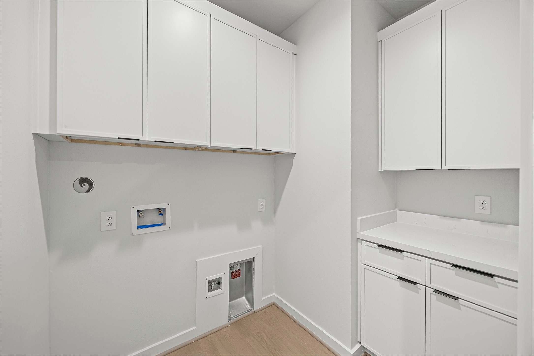 523 Hillwood Heights Drive Property Photo 34