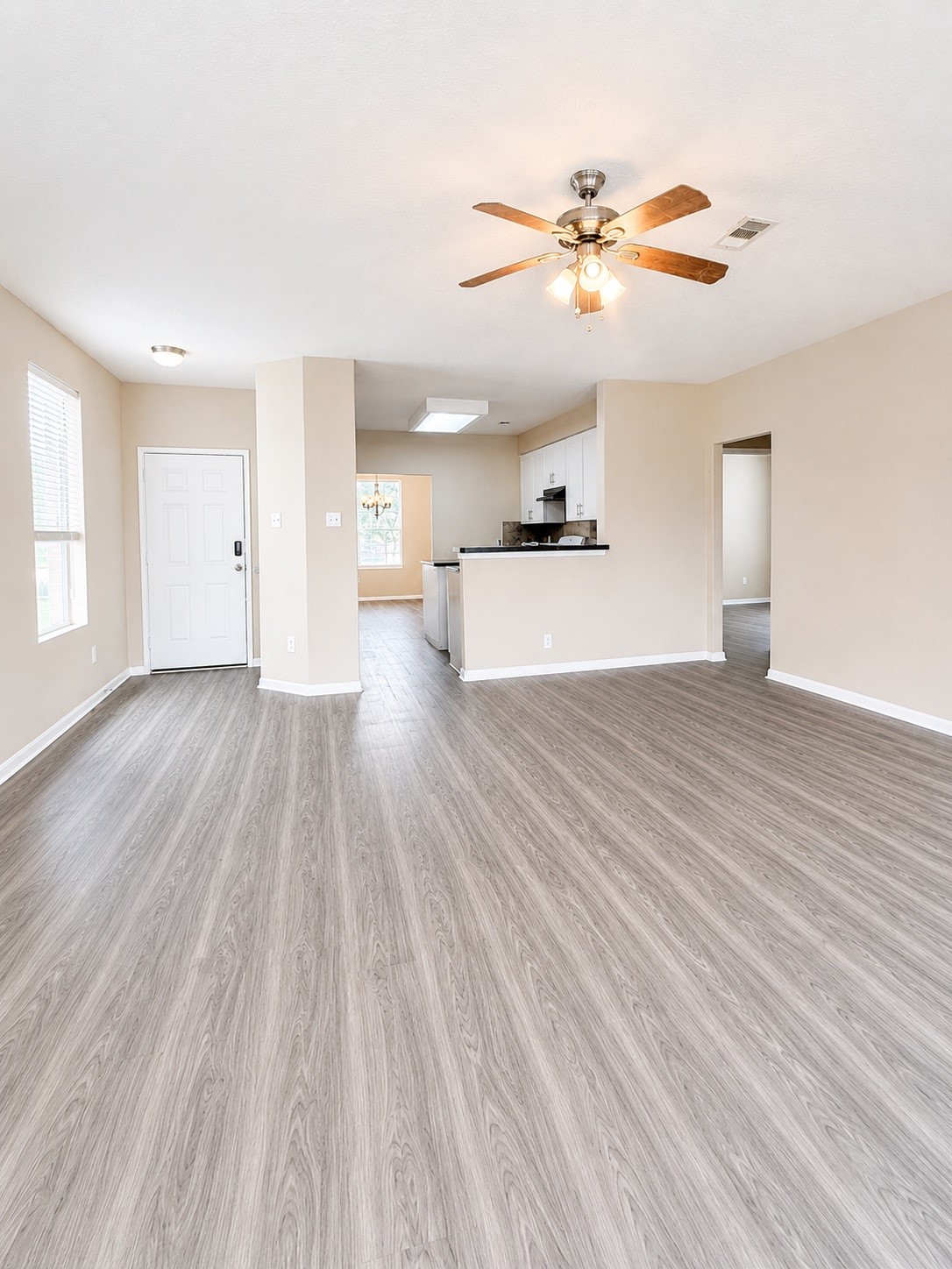 22523 Spring Crossing Drive Property Photo 14