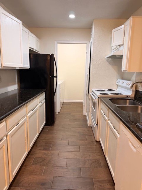 8271 Creekbend Drive 8271 Property Photo 6