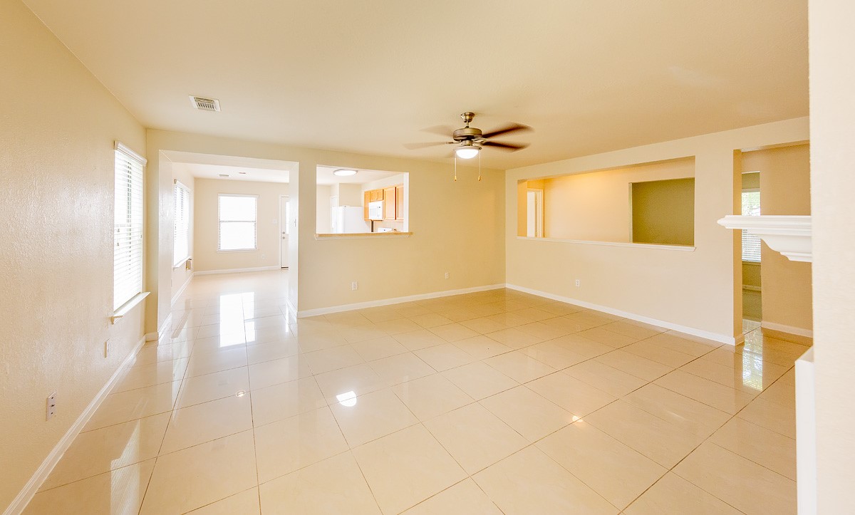 29235 Legends Hill Drive Property Photo 4