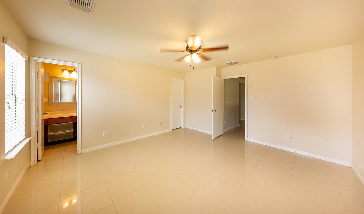 29235 Legends Hill Drive Property Photo 11