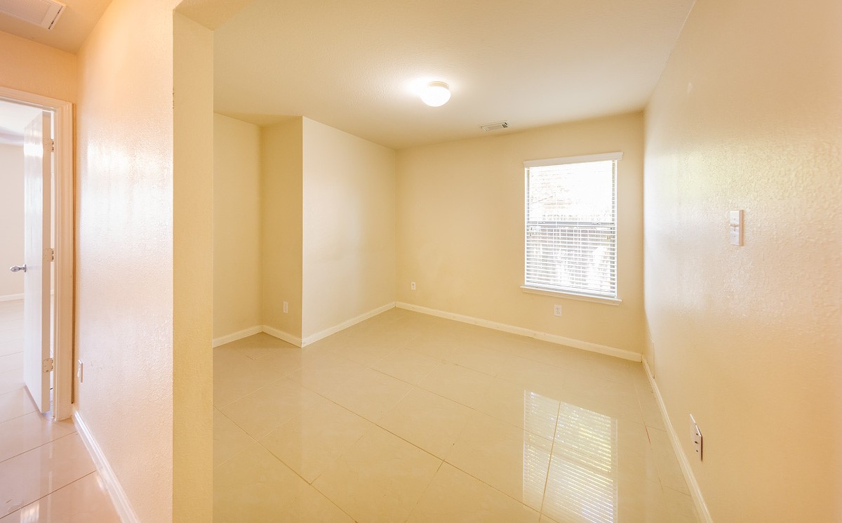 29235 Legends Hill Drive Property Photo 13