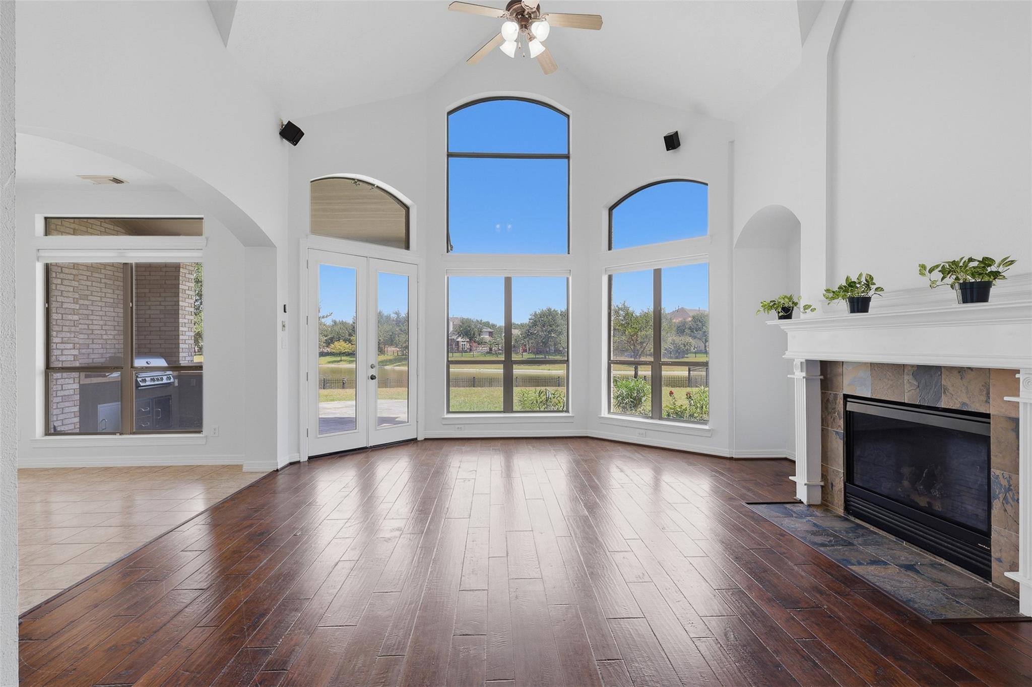 1906 Lake Grayson Drive, Katy Tx 77494 Property Photo 2