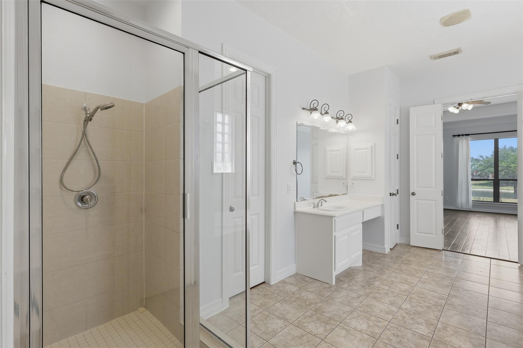 1906 Lake Grayson Drive, Katy Tx 77494 Property Photo 22