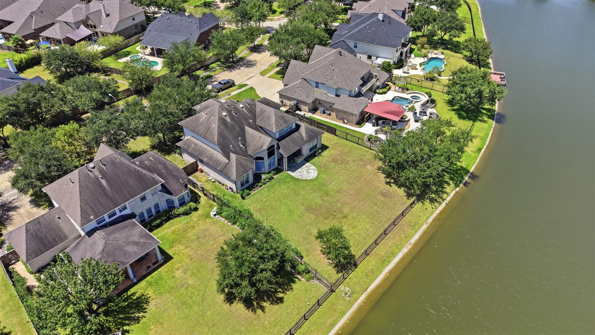 1906 Lake Grayson Drive, Katy Tx 77494 Property Photo 44