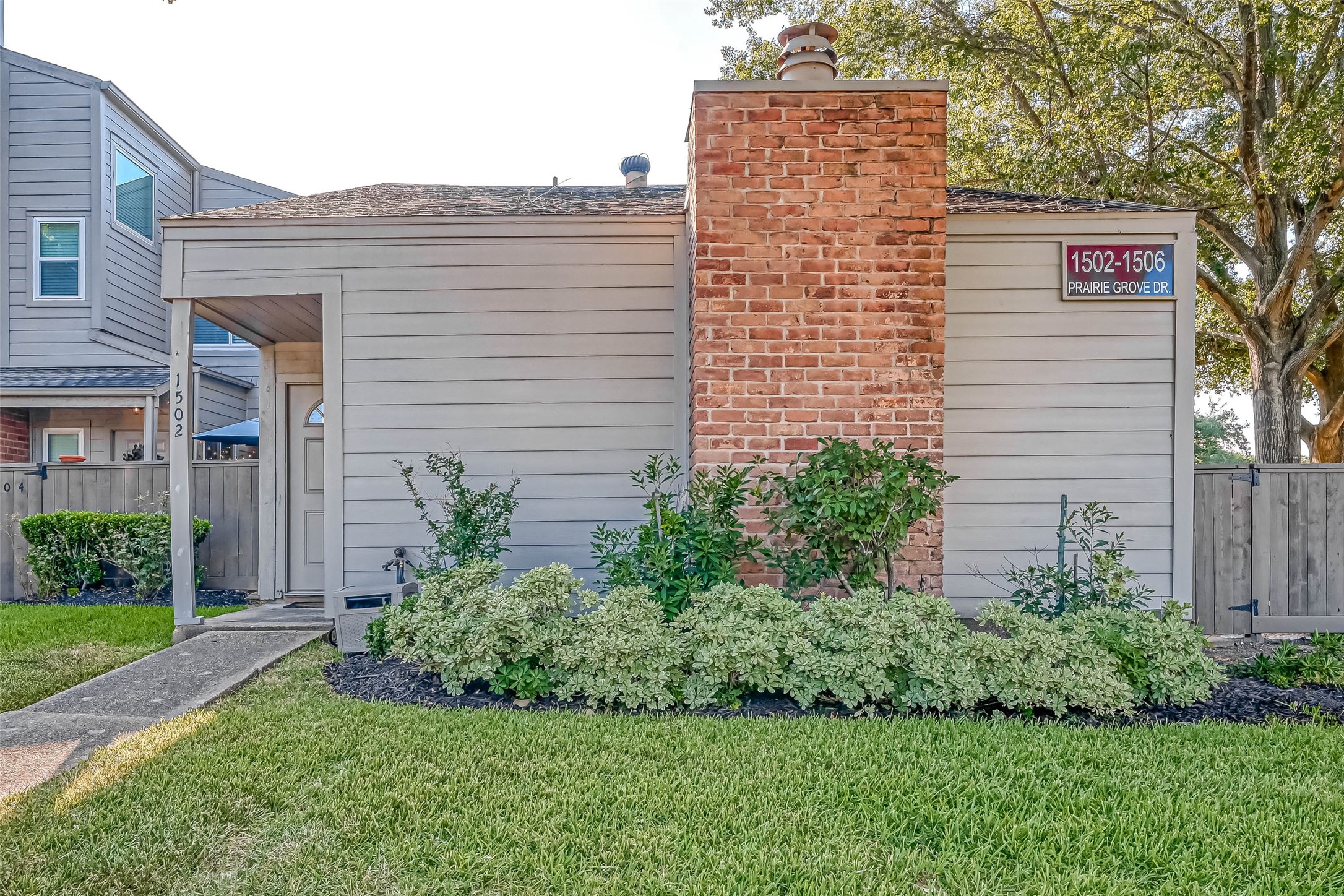 1502 Prairie Grove Drive Property Photo 1