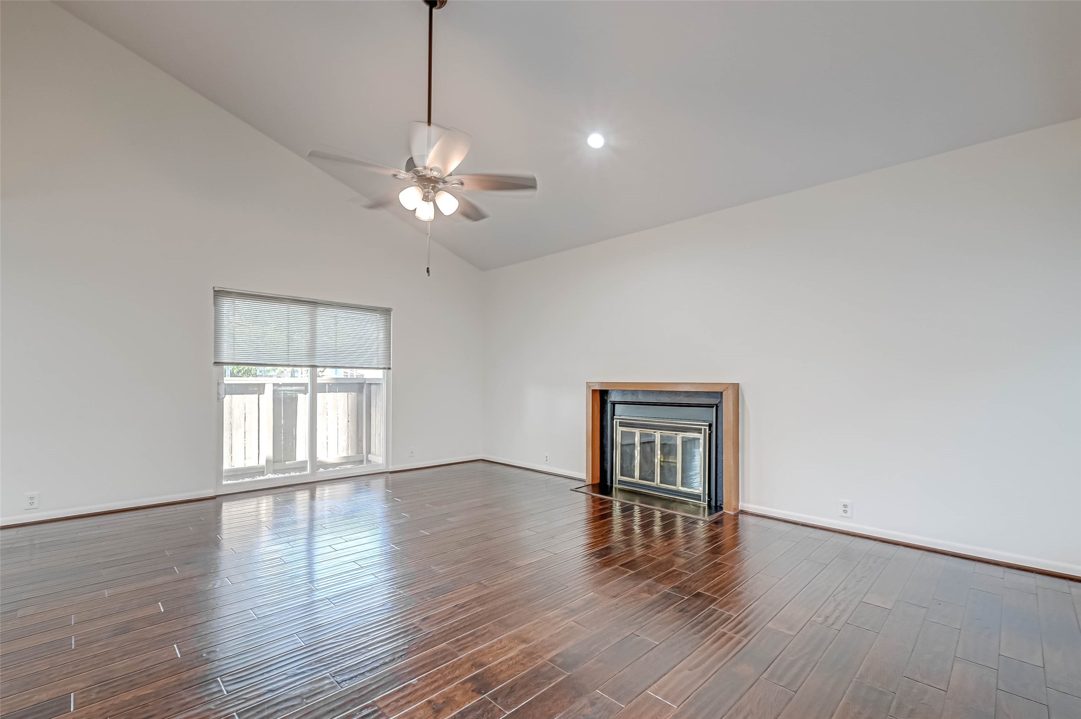 1502 Prairie Grove Drive Property Photo 5
