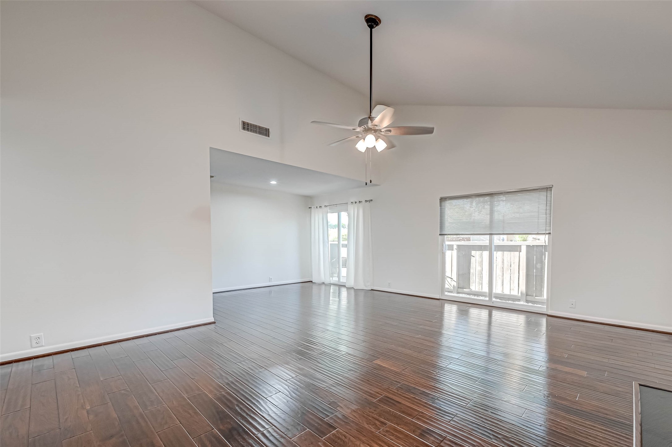 1502 Prairie Grove Drive Property Photo 8