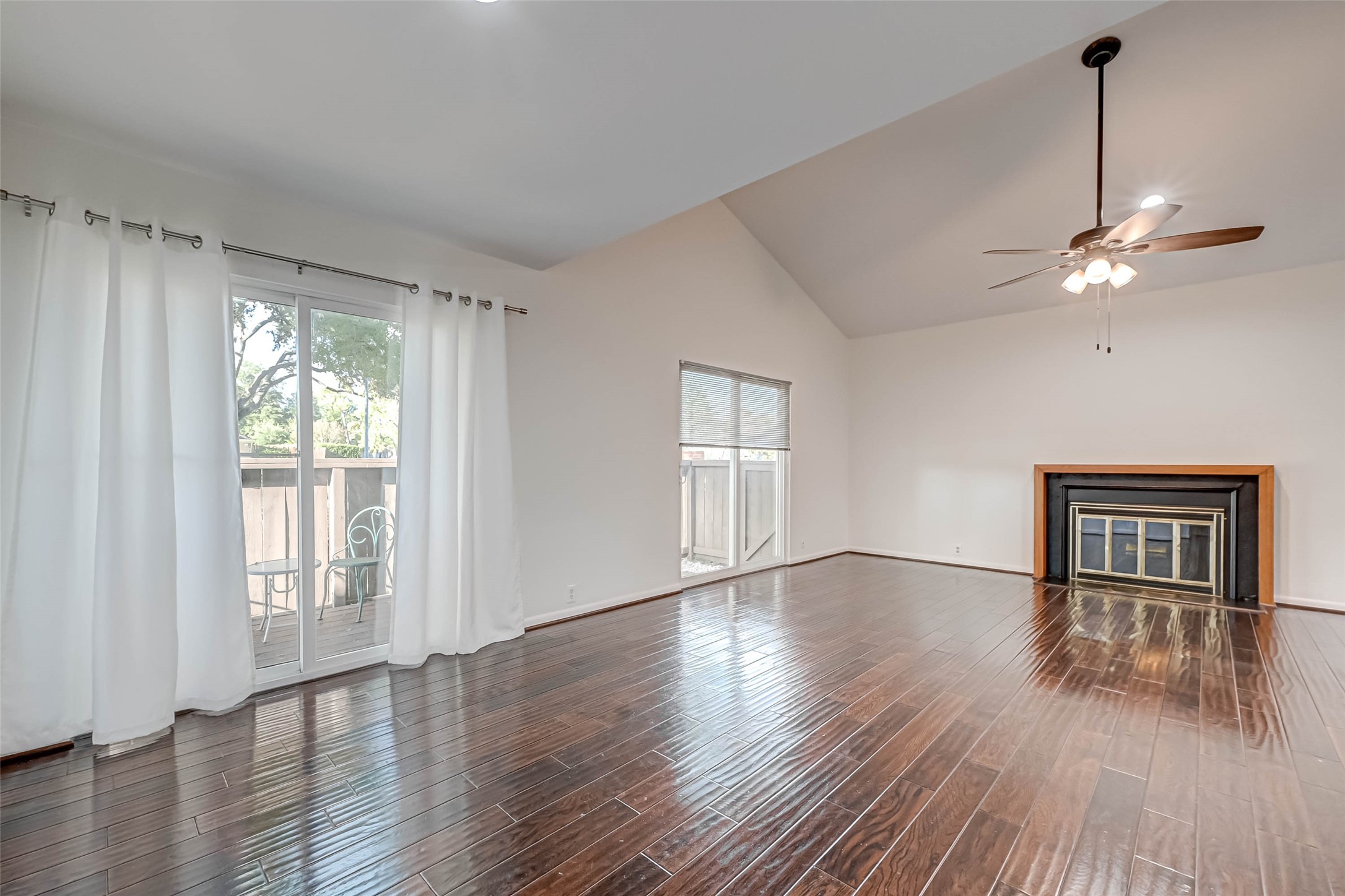 1502 Prairie Grove Drive Property Photo 9