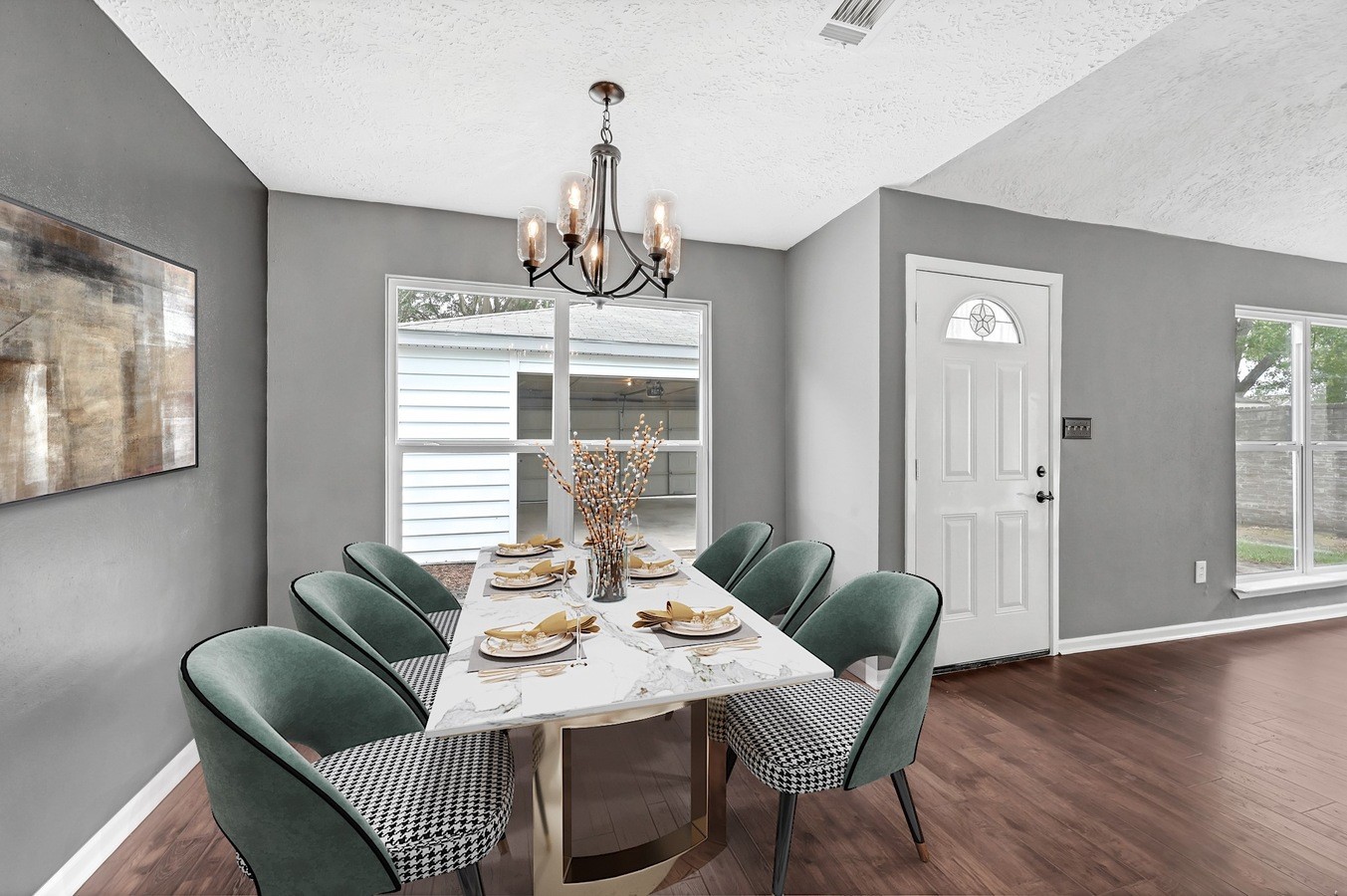 10207 Foxrow Lane Property Photo 4
