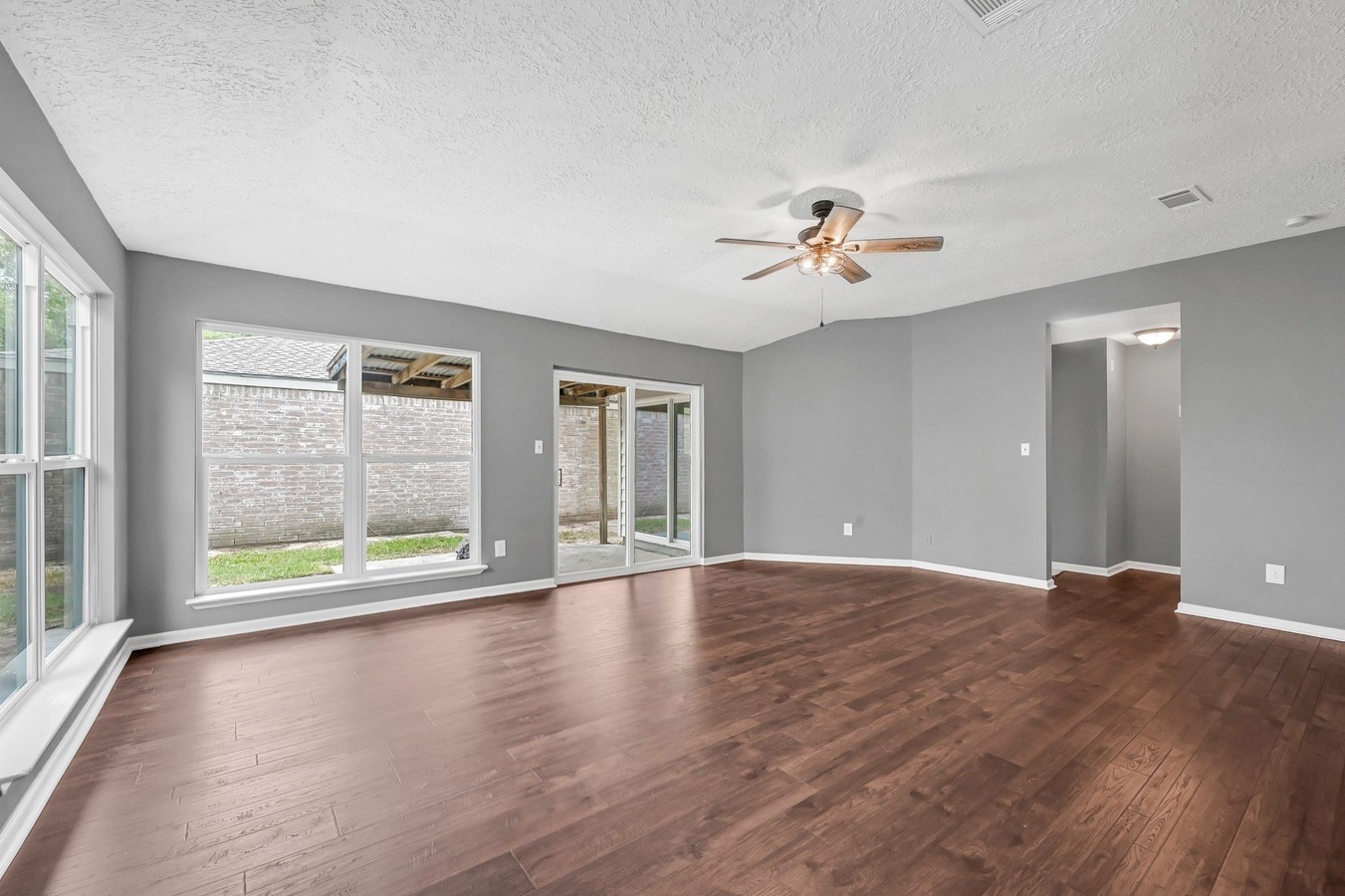 10207 Foxrow Lane Property Photo 9