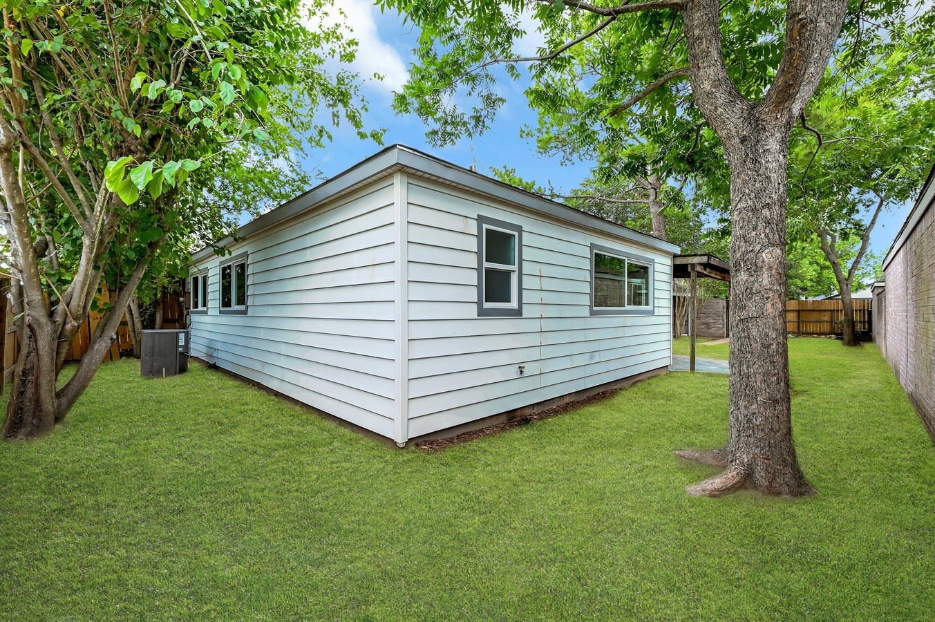 10207 Foxrow Lane Property Photo 22