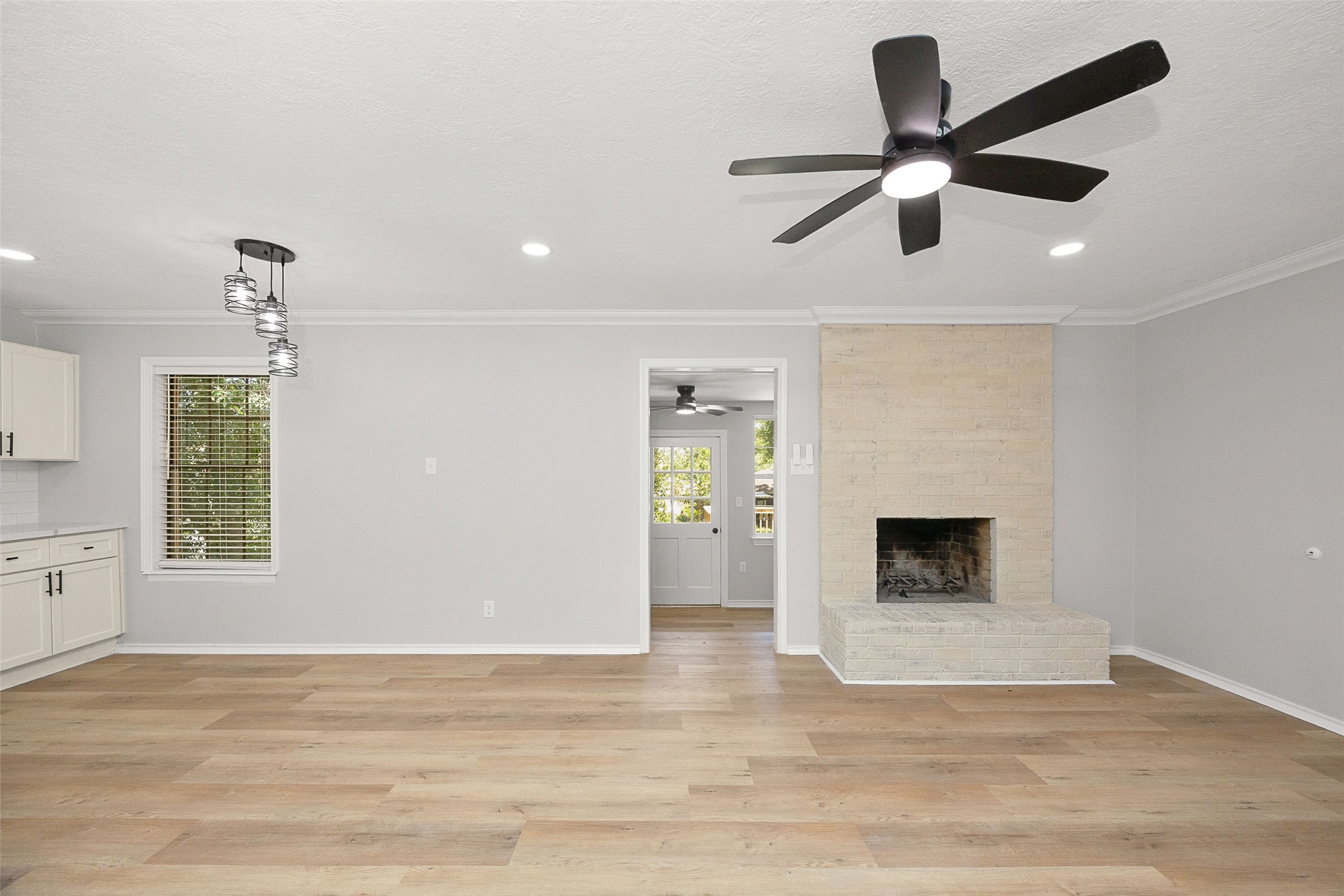 1803 S Park Street Property Photo 8