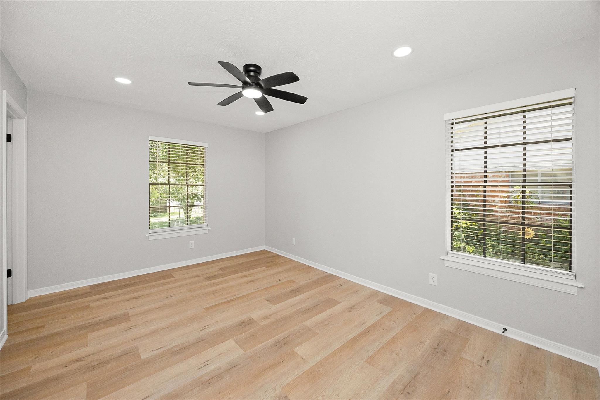 1803 S Park Street Property Photo 15