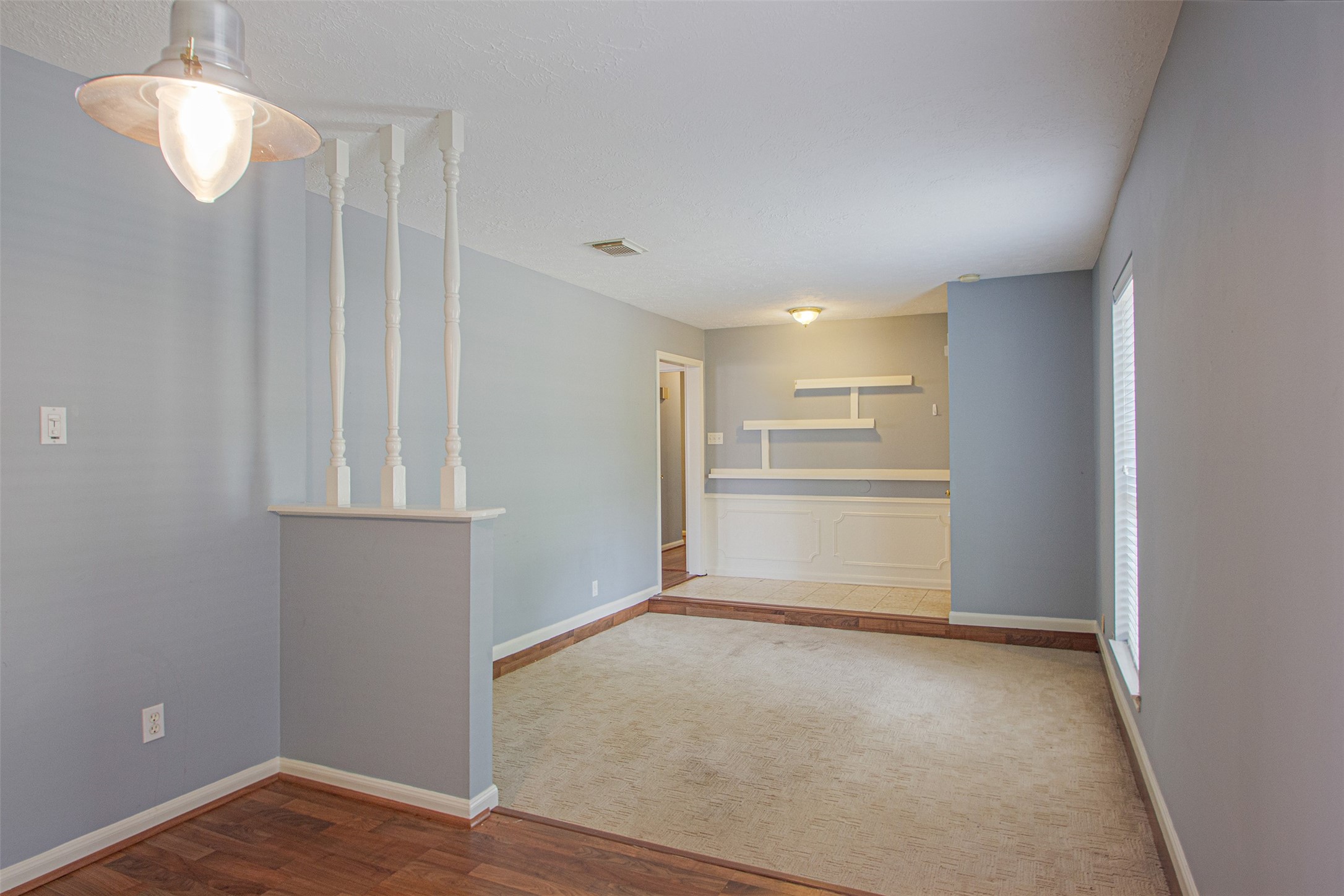 9710 Springmont Property Photo 5
