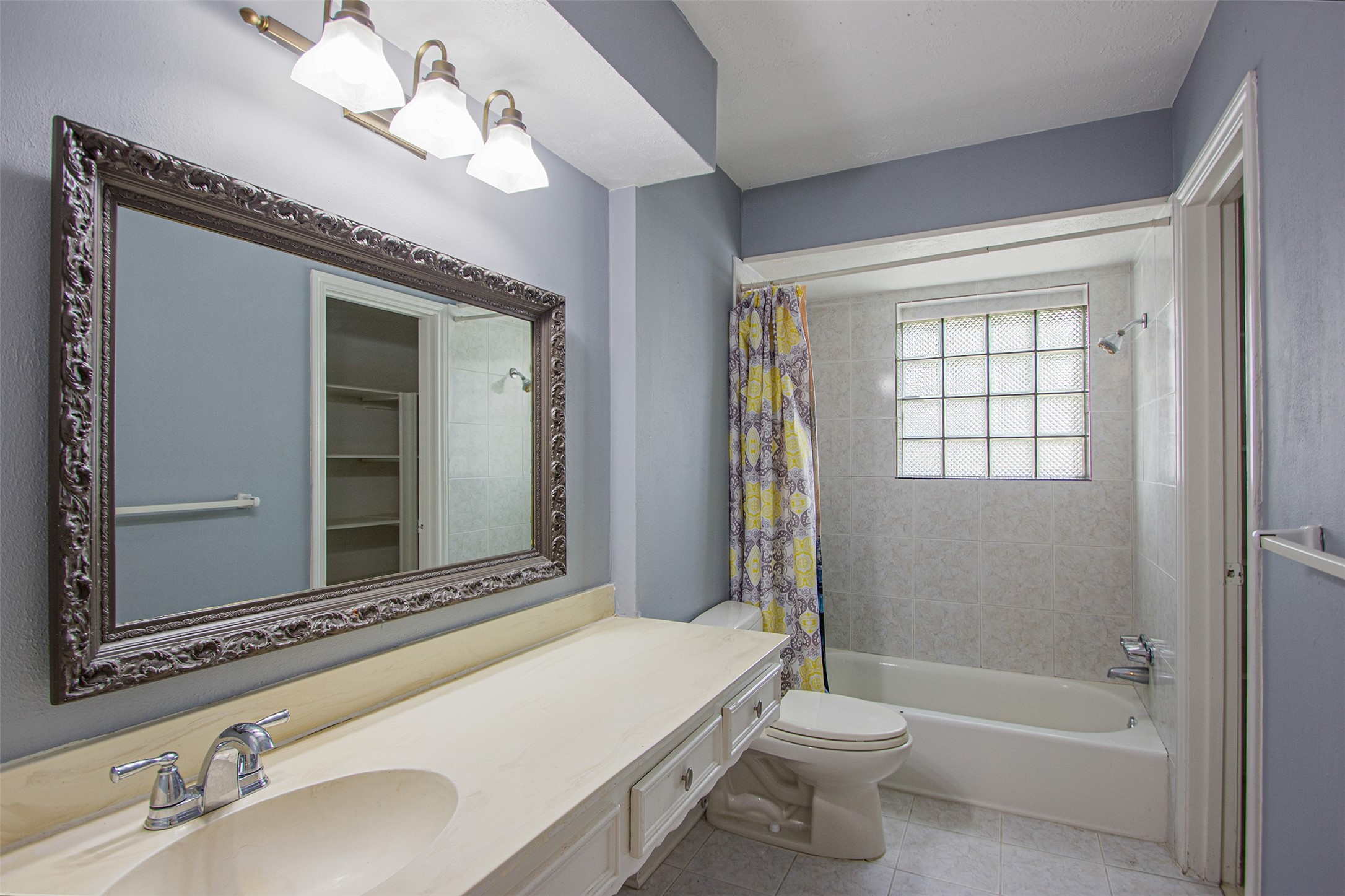 9710 Springmont Property Photo 10