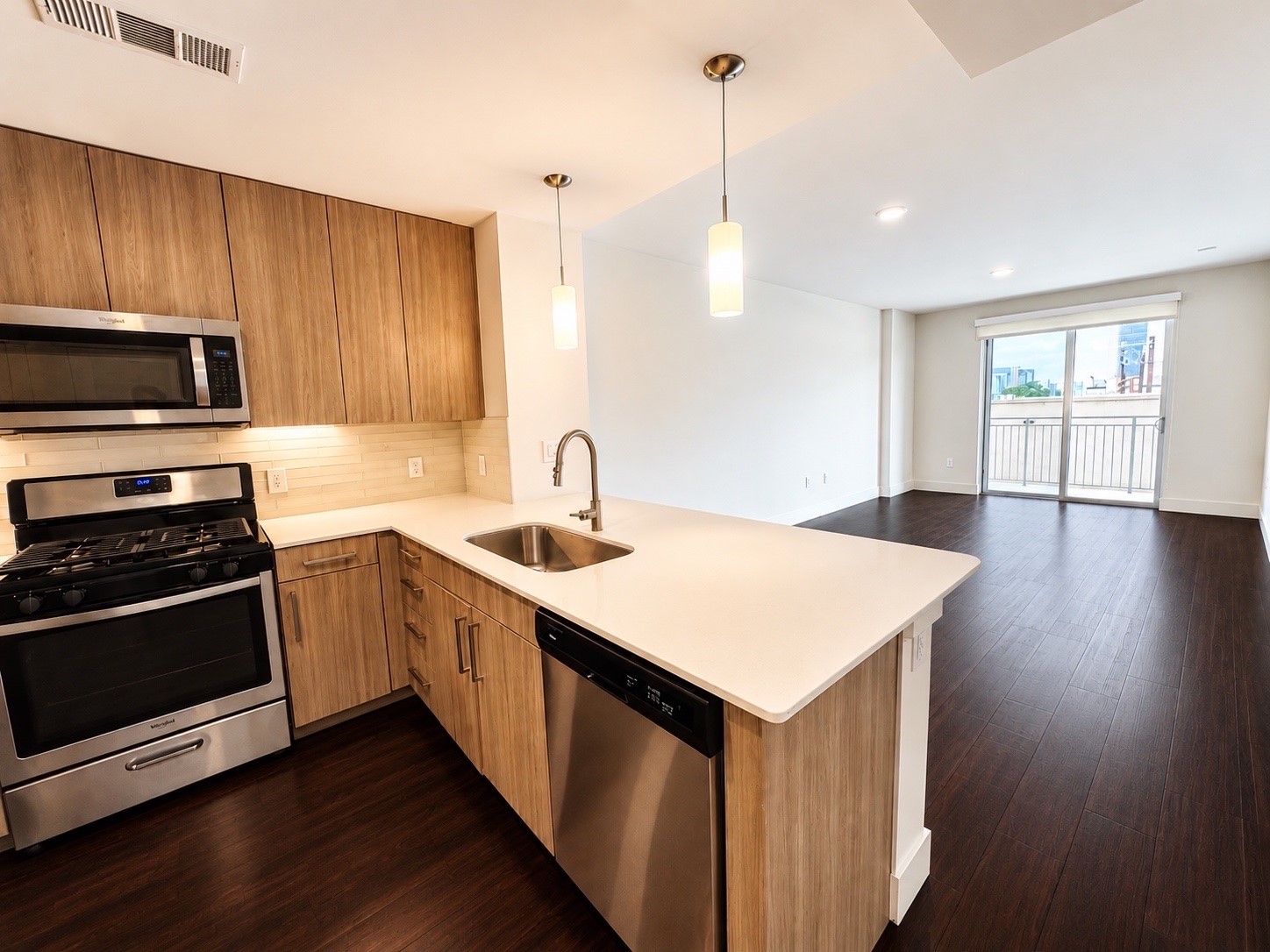 3120 Smith Street 308 Property Photo 6