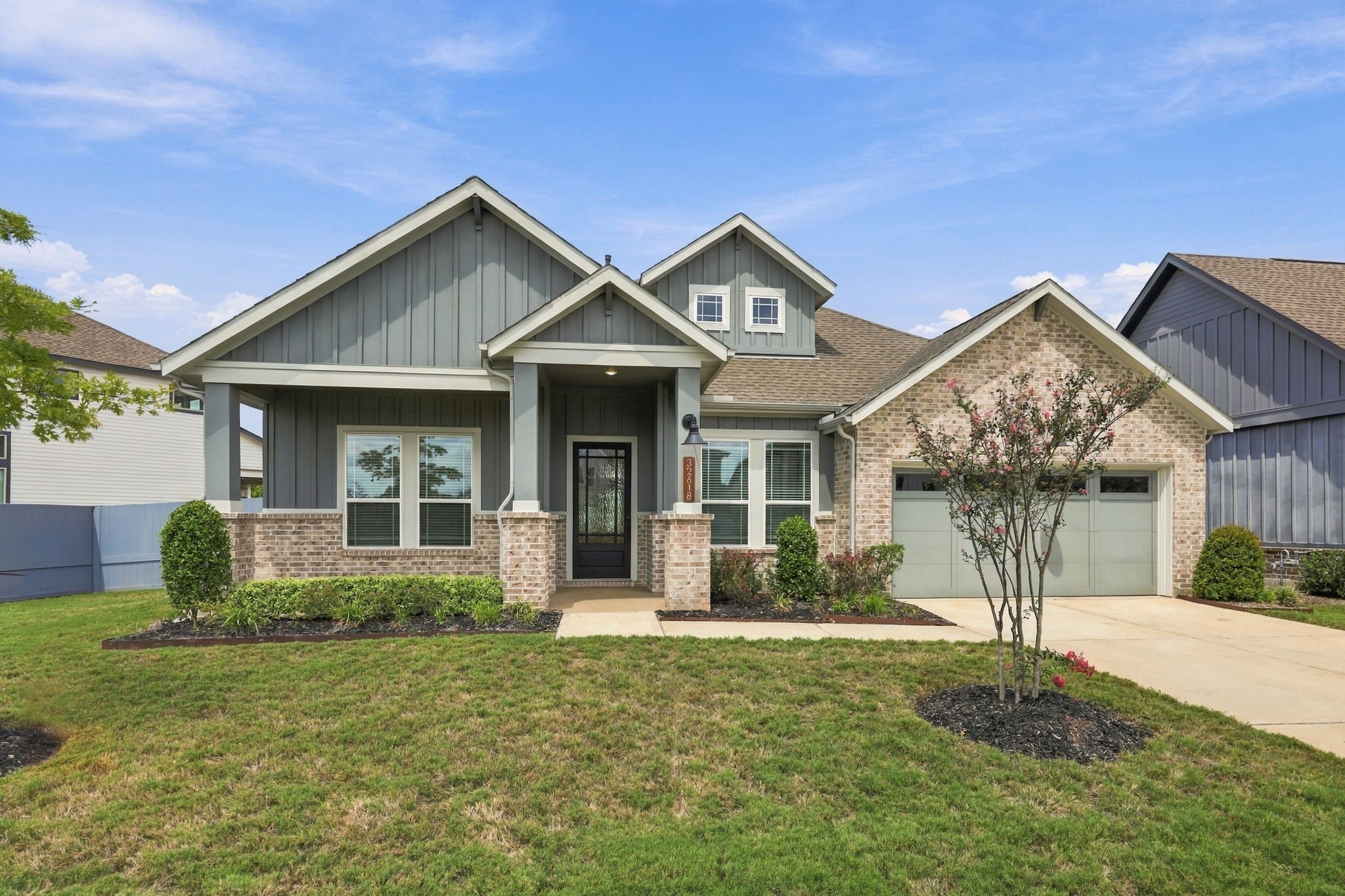 32618 Mountain Maple Court Property Photo 1